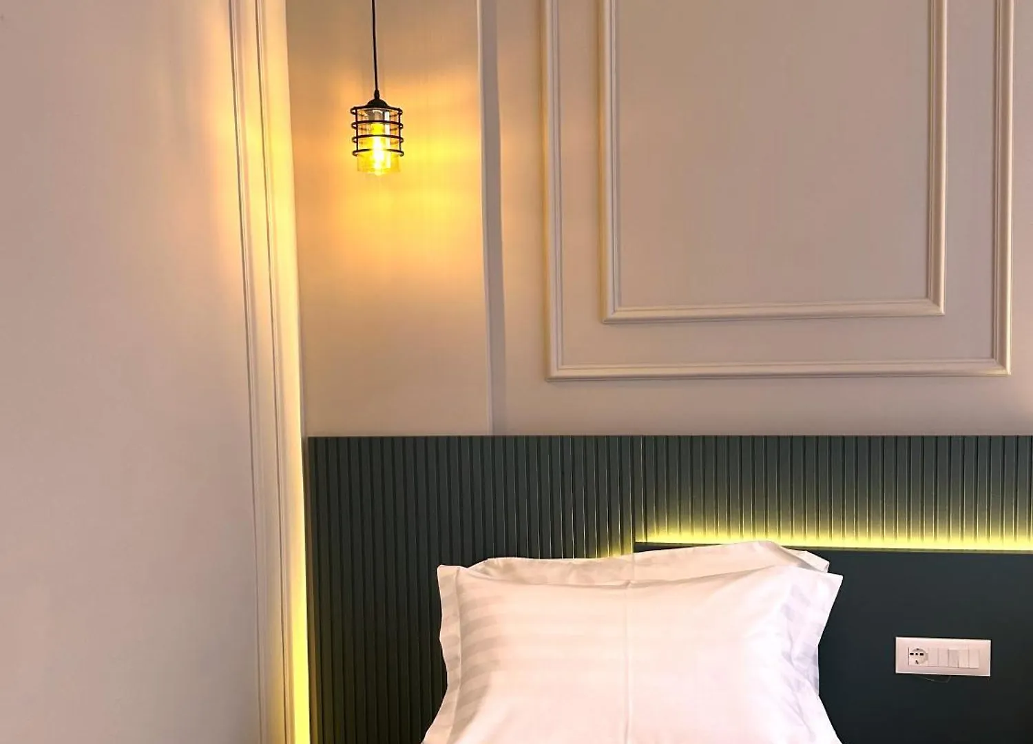 Tirana Central Rooms Albanien