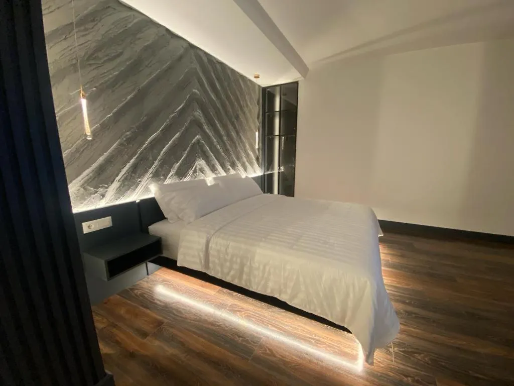 Gasthof Tirana Central Rooms