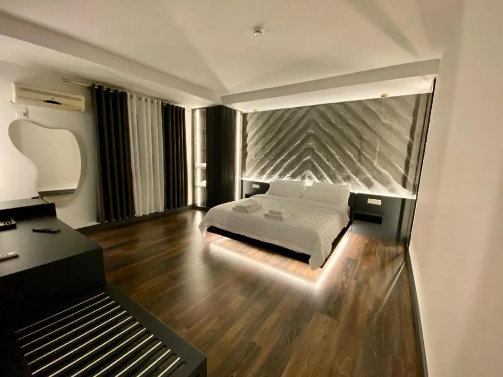 Tirana Central Rooms Gasthof